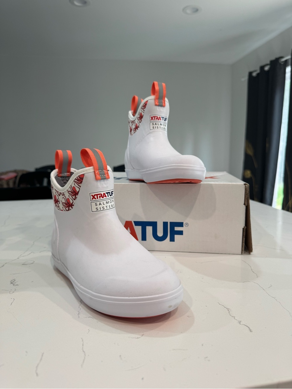 Xtratuf Women’s White & Coral Short Rain Boots
